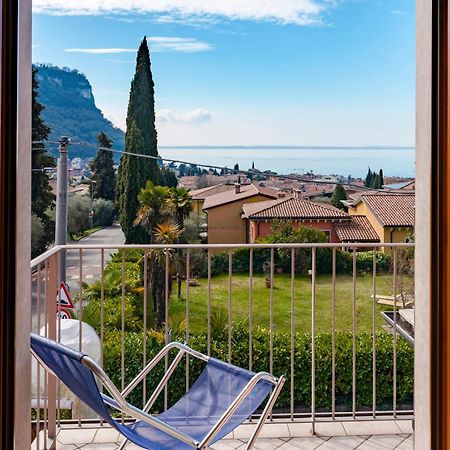 Terrazza Di Garda - Regarda Travel Apartment ภายนอก รูปภาพ