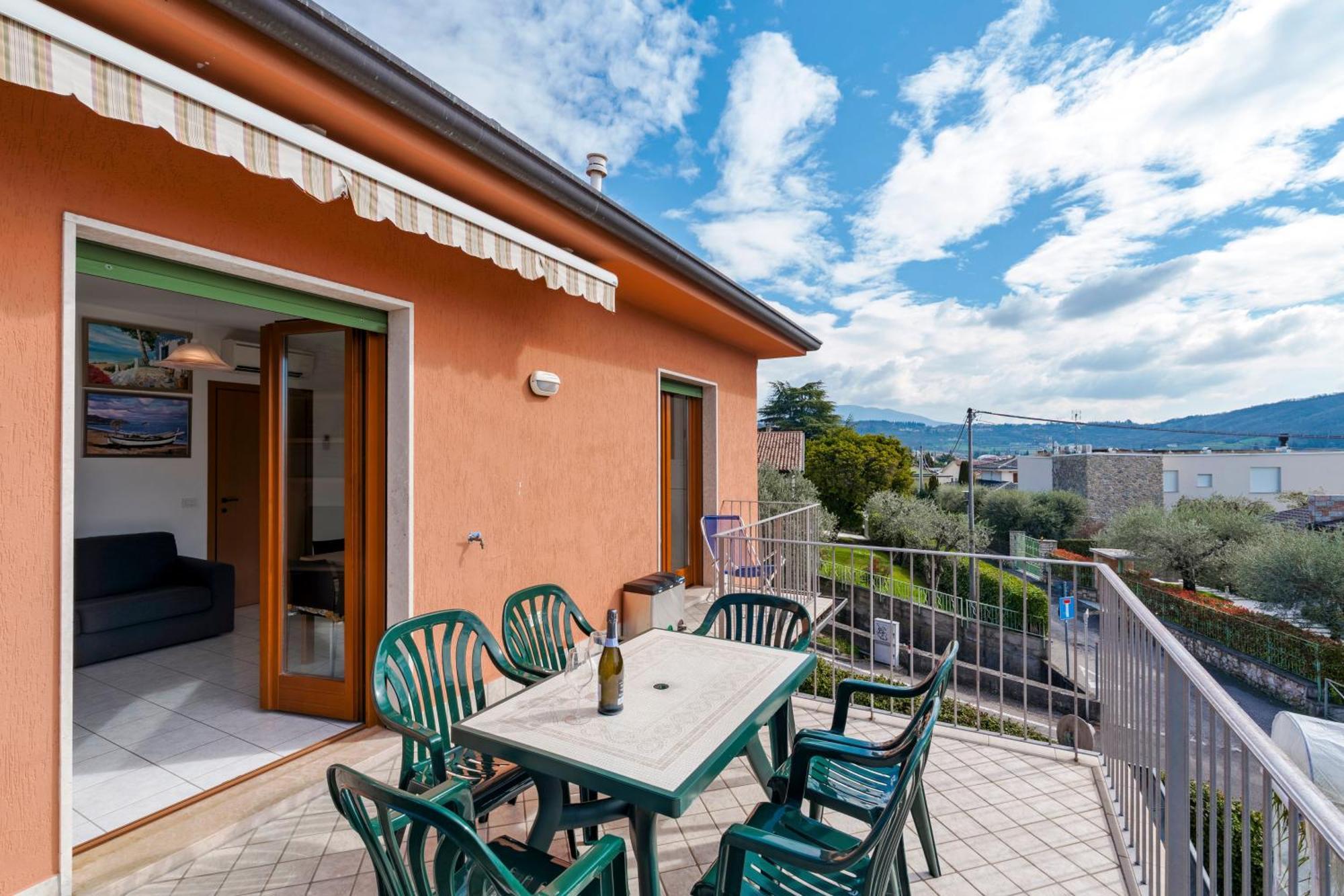 Terrazza Di Garda - Regarda Travel Apartment ภายนอก รูปภาพ