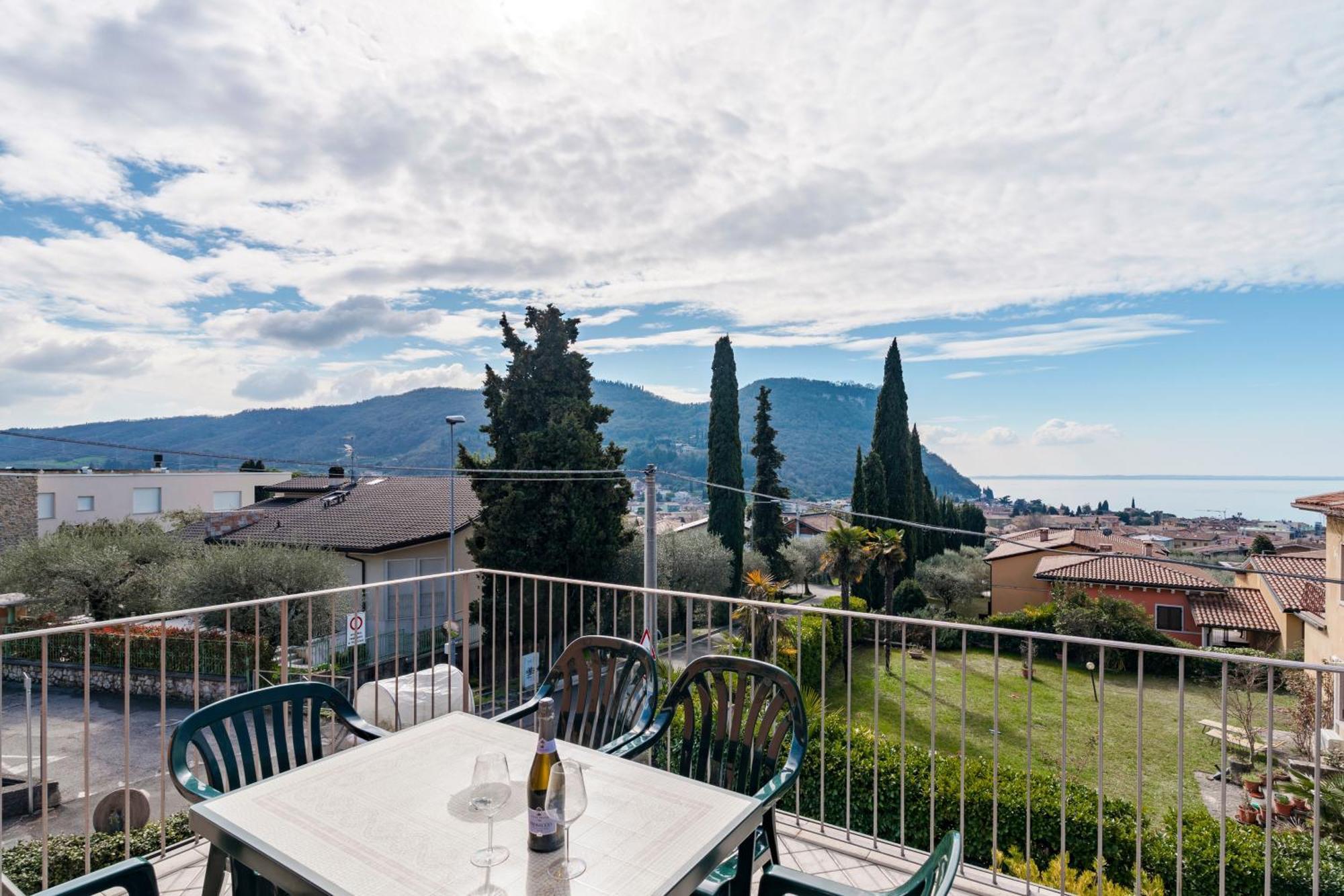 Terrazza Di Garda - Regarda Travel Apartment ภายนอก รูปภาพ